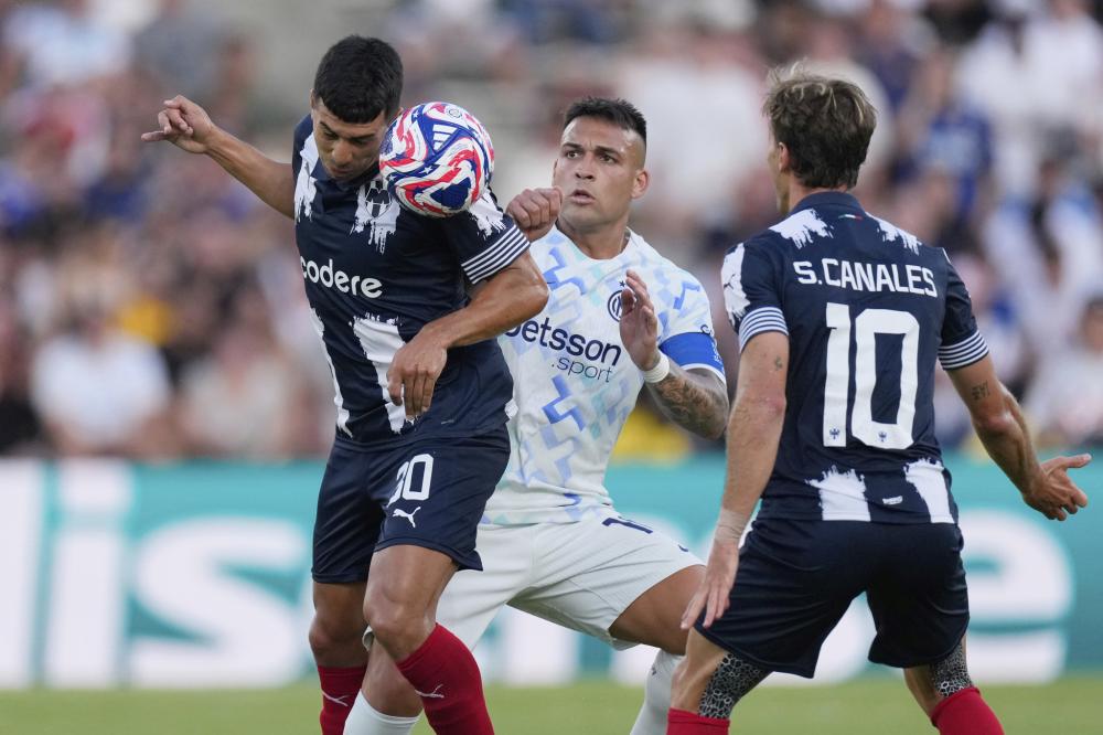 利兹联主帅谈多纳鲁马：我不喜欢让球员诈伤换取谈战术的时间