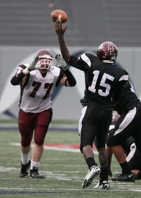 澳超联赛中央海岸水手vs悉尼FC因恶劣天气推迟至18：30进行